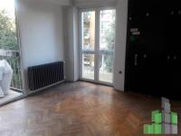 Se prodava  stan vo Skopje, Karposh 4 so povrshina od 90 m2.
 Ekstra: Klima, Centralno Parno, Lift.
 Cena: 210000 EUR